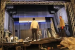 گزارشی از مراحل نصب تجهیزات نور و صحنه نمایش هملت


 2
