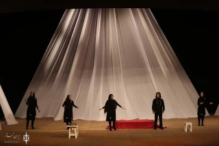 نقد نمایش راه مهر، راز سپهر

چشم هایی که نمی بینند!