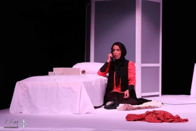 Mohammad Rahmanian pays tribute to Homa Rusta at Fajr theater festival