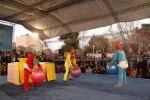 نی نی اخاذه و مداد رنگی