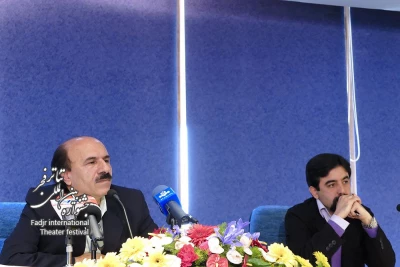 نشست خبری سی و سومین جشنواره تئاتر فجر
