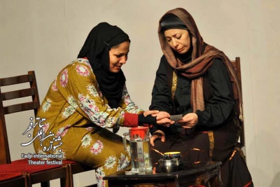 پشت بوم/کارگردان؛آزاده سمبلی