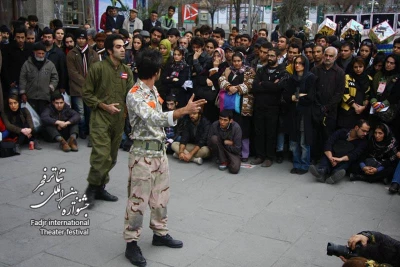 در آرزو یک مرد نقاش/کارگردان؛ژاله کاظمی