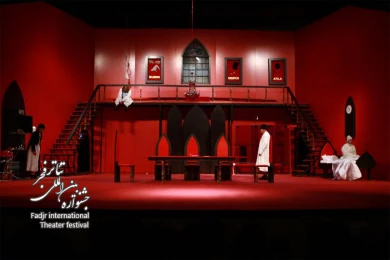 آنتیگونه، کارگردان،همایون غنی زاده