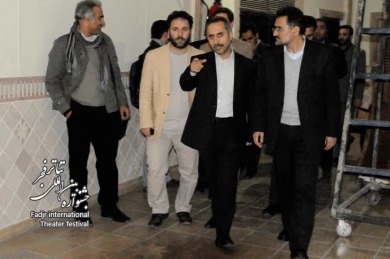 بازدید وزیر ارشاد از جشنواره تئاتر فجر