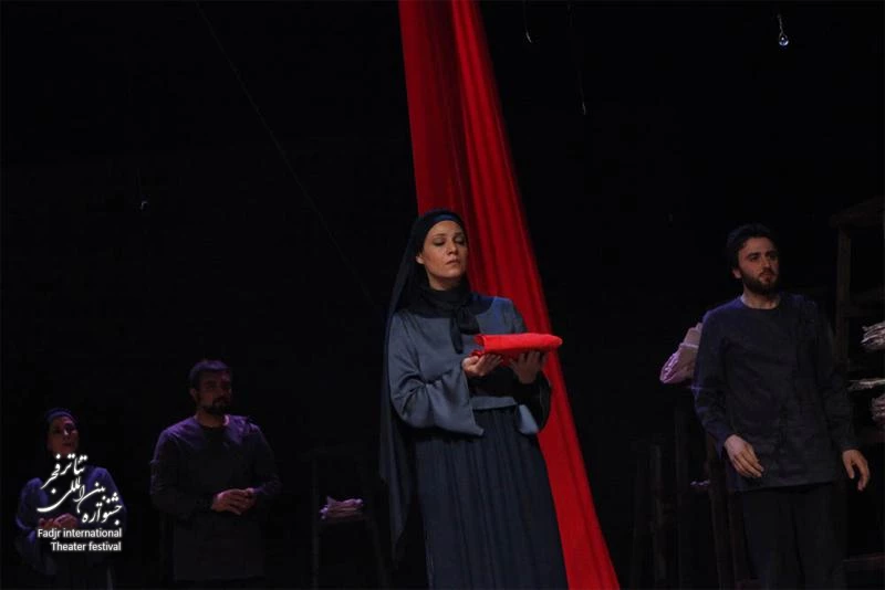 نامه هایی به تب، کارگردان،سیامک احصایی