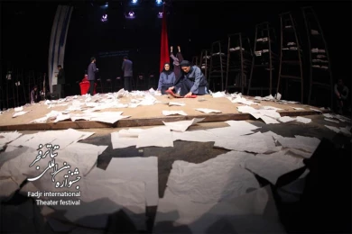 نامه هایی به تب، کارگردان،سیامک احصایی