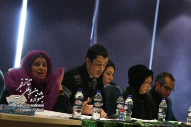  حافظه خفاش، کارگردان؛ فریا ثمر