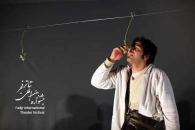  حباب شیشه، کارگردان؛ تانیا میر مطهری