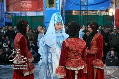  تراژدی آب(خیابانی)، کارگردان؛ مهدی صالحیار