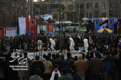  خانی دیگر برای رستم، کارگردان؛اصغر خطیب زاده