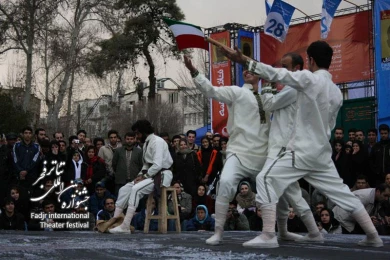  خانی دیگر برای رستم، کارگردان؛اصغر خطیب زاده