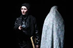 Hidden behind walls ... / Director,Abas Karimi