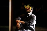 This trench ... / Director, Rozbeh Hoseyni