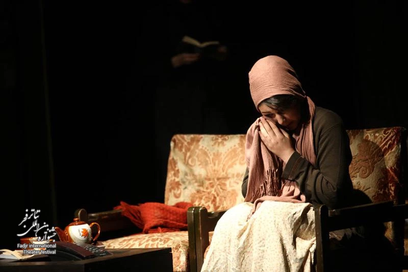 Queen termites / Director,Mahsa Abiiz