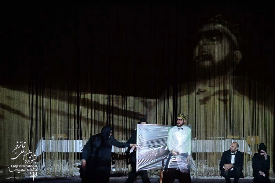 William Shakespeare’s masterpiece “Hamlet” staged by renowned German director Thomas Ostermeier won the grand prix of the international competition at the 34th Fajr International Theater Festival in Tehran on Monday. 

The play produced by the Schaubühn