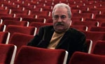 کارگردان نمایش «آهسته با گل سرخ» ابراز امیدواری کرد: برگزاری جشنواره تئاتر فجر تا جشنواره صدم
 2