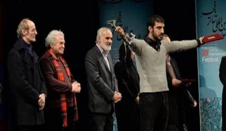 از بزرگداشت چهار هنرمند پیشکسوت تا صحبت‌های برندگان بعد از دریافت جوایز/ متن و حاشیه اختتامیه جشنواره تئاتر فجر