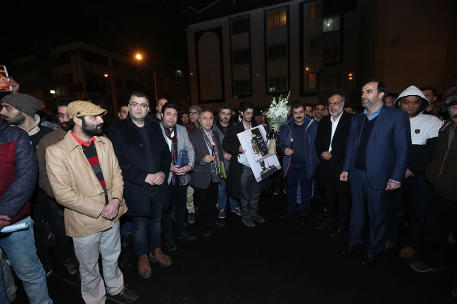 ادای احترام ستاد جشنواره تئاتر فجر به آتش نشانان حادثه ساختمان پلاسکو