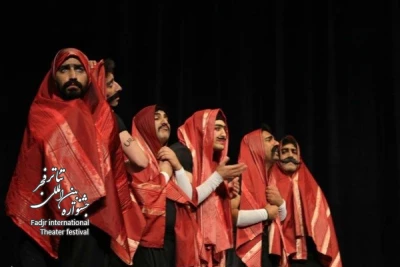 نگاهی به اجرای «آبگوشت زهرماری» نوشته ی آرش آبسالان و کارگردانی قاسم لطفی خواجه پاشا، بخش مسابقه ی مرور

سرگرمی جنون وار