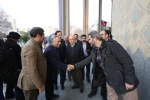 حضور مرادخانی و شفیعی در بین مردم و در جریان اجرای نمایش محیطی در محوطه تئاتر شهر