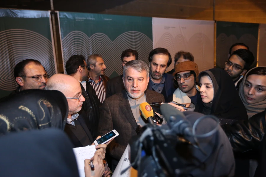 حضور وزیر فرهنگ و ارشاد اسلامی و معاون امور هنری وزارت فرهنگ و ارشاد اسلامی در سالن قشقایی تئاتر شهر