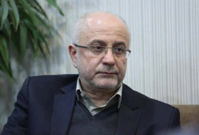 علی مرادخانی:

نباید جشنواره تئاتر فجر را به عنوان یک اتفاق لحظه‌ای دید