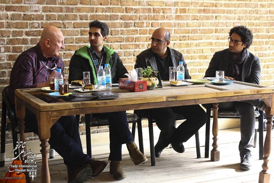 نشست نقد و ببرسی اجرای «همسرایی یتیمان» از لهستان