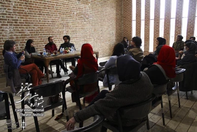 گزارش برگزاری نهمین نشست کارگروه تخصصی نقد تئاتر جشنواره سی و پنجم فجر

در جستجوی عشق: «برگرد مرا ببین» و تلاش برای بازنمایی هنر فراگیر