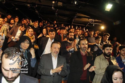 آنچه در روز هشتم جشنواره گذشت؛ از آمدن مسئولان به تئاتر تا استقبال مخاطبان از نمایش های روز هشتم