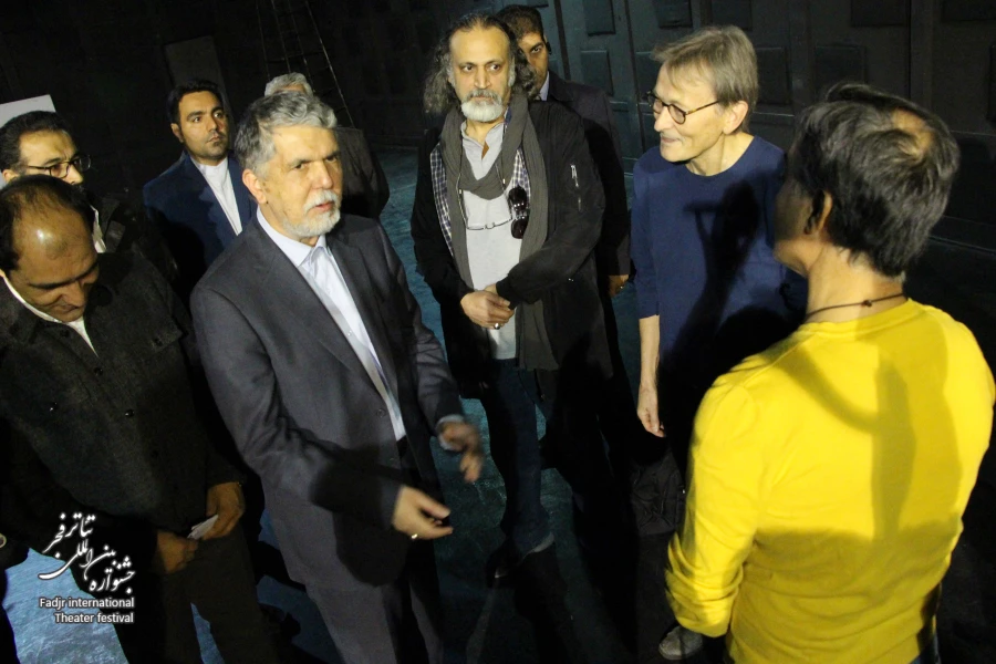 گزارش تصویری «دیدار وزیر فرهنگ و ارشاد اسلامی از کلاس های آموزشی همایش برگزیدگان جشنواره های تئاتر استان های کشور»