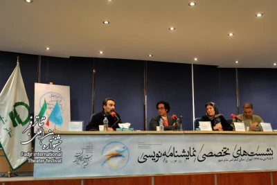 شهرام کرمی در نخستین نشست تخصصی جشنواره ی تئاتر فجر:

نمایش نامه بنیادی ترین زیر ساخت تئاتر است