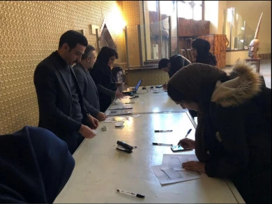 ثبت نام از دانشجویان برای دریافت کارت خرید بلیتهای سی و هفتمین جشنواره ی تئاتر فجر