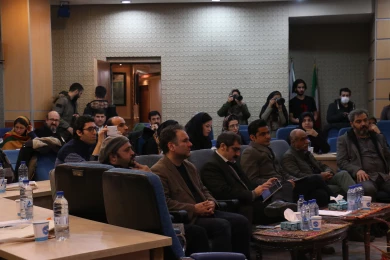 نشست رسانه ای دبیر و مدیران سی و هفتمین جشنواره ی تئاتر فجر با اهالی مطبوعات عکاس : دانیال حکیم رابط