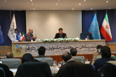 نشست رسانه ای دبیر و مدیران سی و هفتمین جشنواره ی تئاتر فجر با اهالی مطبوعات عکاس : دانیال حکیم رابط