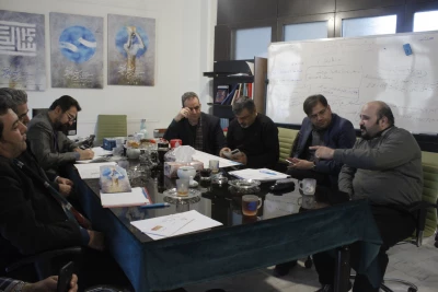 بازدید معاون هنری وزیر فرهنگ و ارشاد اسلامی از ستاد سی و هفتمین جشنواره ی بین المللی تئاتر فجر