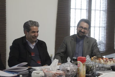 بازدید معاون هنری وزیر فرهنگ و ارشاد اسلامی از ستاد سی و هفتمین جشنواره ی بین المللی تئاتر فجر