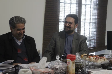 بازدید معاون هنری وزیر فرهنگ و ارشاد اسلامی از ستاد سی و هفتمین جشنواره ی بین المللی تئاتر فجر