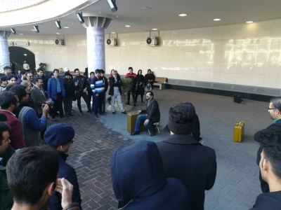 آغاز اجراهاى تاتر خیابانى در میدان ولیعصر ایوان انتظار