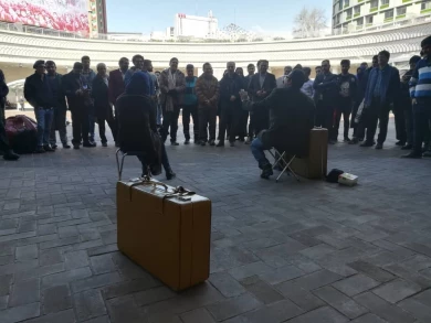 آغاز اجراهاى تاتر خیابانى در میدان ولیعصر ایوان انتظار