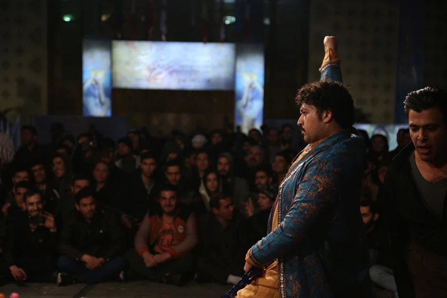 گزارش تصویری از اولین اجرای نمایش مشترک مورد نظر در سی و هفتمین جشنواره ی بین المللی تئاتر فجر - کارگردان سمیه مهری - عکاس نیلوفر جوانشیر
