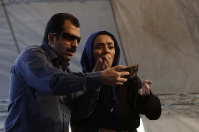 گزارش تصویری از اولین اجرای نمایش هشتک لاکچری در سی و هفتمین جشنواره ی بین المللی تئاتر فجر - کارگردان کارگردان میثم سرآبادی- عکاس رئوفه رستمی