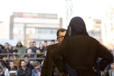 گزارش تصویری از اولین اجرای نمایش هشتک لاکچری در سی و هفتمین جشنواره ی بین المللی تئاتر فجر - کارگردان کارگردان میثم سرآبادی- عکاس رئوفه رستمی