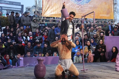 گزارش تصویری از اولین اجرای نمایش کالبد شکافی یک اتفاق ساده در سی و هفتمین جشنواره ی بین المللی تئاتر فجر -کارگردان مهدی حبیبی-عکاس:نیلوفر جوانشیر