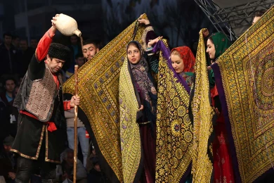 گزارش تصویری از اولین اجرای نمایش سوگلین در سی و هفتمین جشنواره ی بین المللی تئاتر فجر -کارگردان مهدی صالحیار -عکاس:نیلوفر جوانشیر