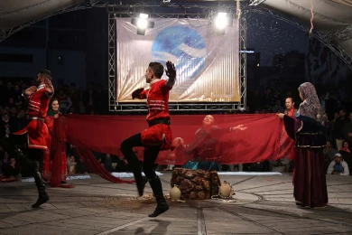 گزارش تصویری از اولین اجرای نمایش سوگلین در سی و هفتمین جشنواره ی بین المللی تئاتر فجر -کارگردان مهدی صالحیار -عکاس:نیلوفر جوانشیر