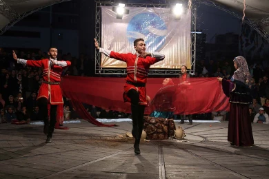 گزارش تصویری از اولین اجرای نمایش سوگلین در سی و هفتمین جشنواره ی بین المللی تئاتر فجر -کارگردان مهدی صالحیار -عکاس:نیلوفر جوانشیر