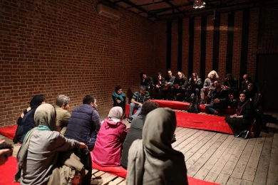 گزارش تصویری از اولین اجرای آدم هایی که نمیبینیم در سی و هفتمین جشنواره ی بین المللی تئاتر فجر -کارگردان:سما موسوی مخر_عکس:کیارش مسیبی