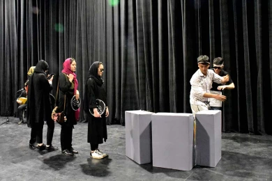 گزارش تصویری از اولین اجرای دیگری ام،چرا؟ در سی و هفتمین جشنواره ی بین المللی تئاتر فجر - سرپرستعلی ظفر قهرمانی نژاد