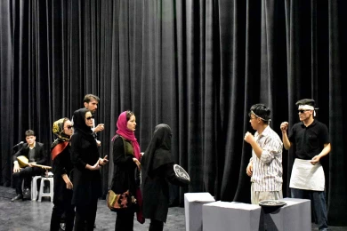گزارش تصویری از اولین اجرای دیگری ام،چرا؟ در سی و هفتمین جشنواره ی بین المللی تئاتر فجر - سرپرستعلی ظفر قهرمانی نژاد